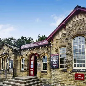 Artist Hideaway Main Street Haworth